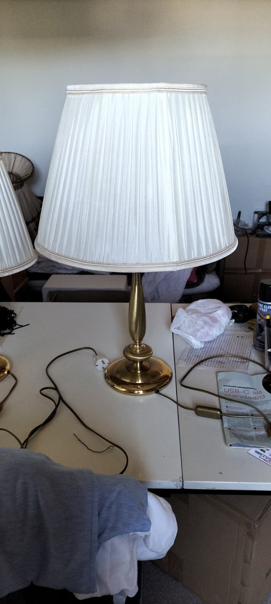 Classic table lamps, brass legs, white/beige shade (photo 4 of 5)
