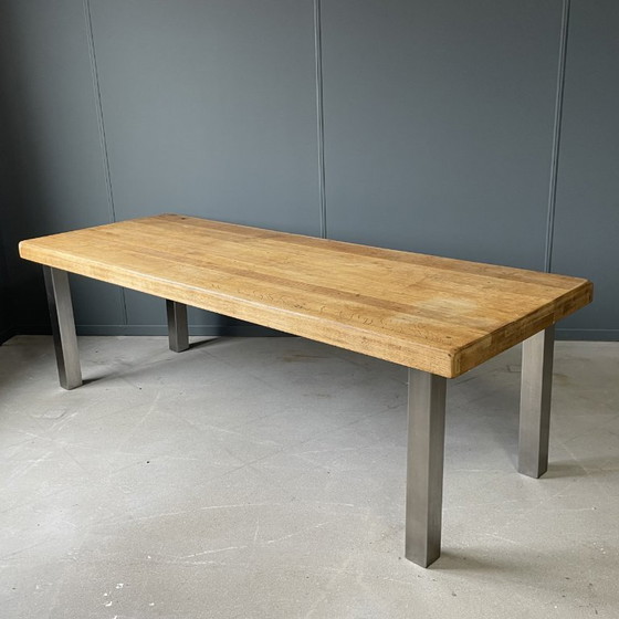 Image 1 of Table à manger vintage en chêne – pieds en acier inoxydable