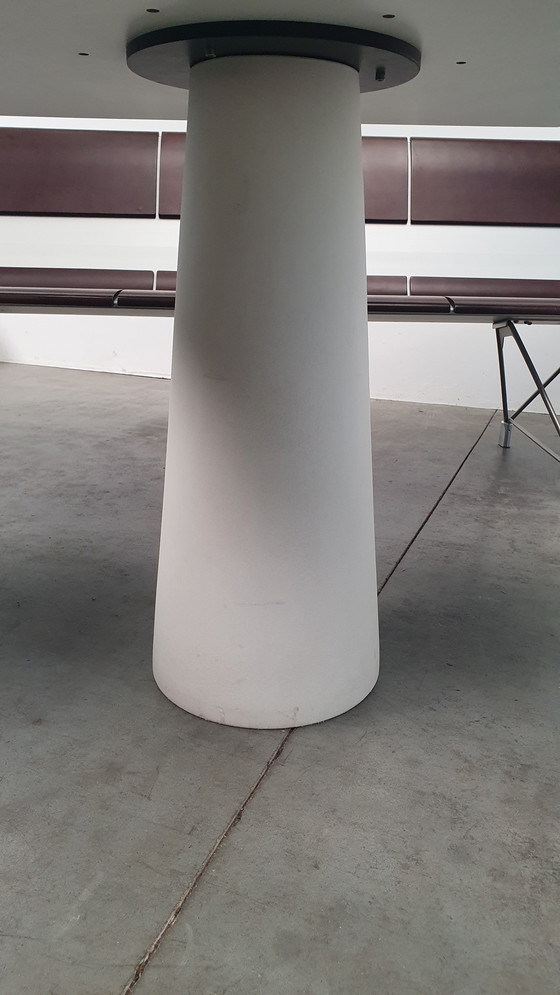 Image 1 of Moooi container table + low foot white classic dutch design