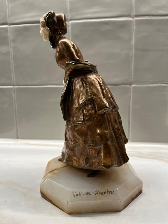 Image 1 of Statuette Art Déco en chryséléphantine, Dame française, 1915-1920