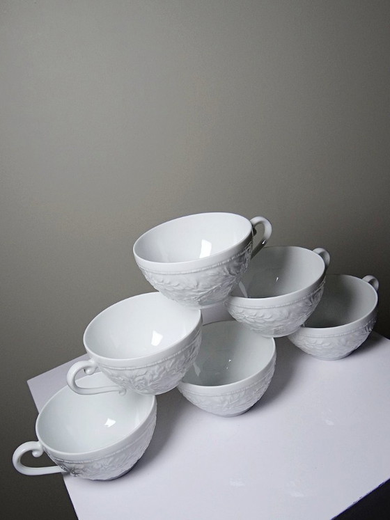 Juego de 6 tazas de porcelana blanca Bernardaud Limoges con diseño Louvre. – Loza, Porcelain (photo 12 of 12)