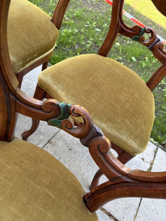 Image 1 of Six chaises Biedermeier anciennes, sculptures sur bois anciennes
