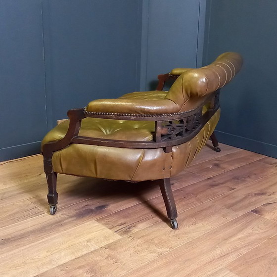 Image 1 of Sofá Chesterfield de dos plazas - Victoriano 1890-1910