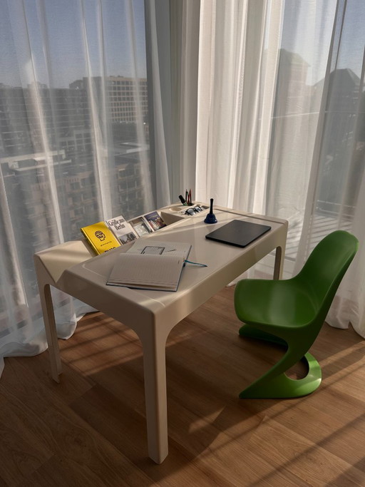 Bureau Oozo de Marc Berthier - Design Vintage 1960 – Plastic (photo 2 of 7)