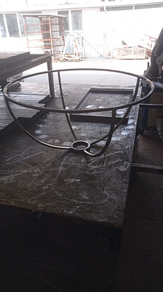 Round glass, metal and marble coffee table, Black, Modern (photo 7 of 9)