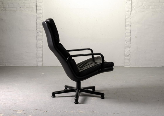 Nederlandse design draaibare loungestoel van zwart leer, F-serie, ontworpen door Geoffrey Harcourt voor (photo 10 of 13)
