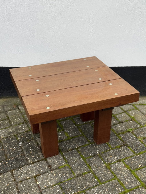 Brutalistischer Couchtisch aus Holz