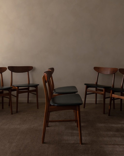 Set of 6 Danish Mid-Century Dining Chairs · Teak & Black Skai