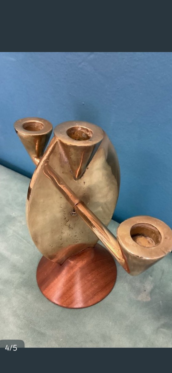 Ardísur Kerzenleuchter im brutalistischen Design aus Sevilla, Spanien – Kerzenhalter, Wood, Brass (photo 5 of 6)