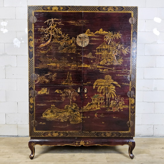 Image 1 of Vintage Chinese kast (rood/goud) traditioneel tafereel bohomian (Aziatische kast) craquelé 