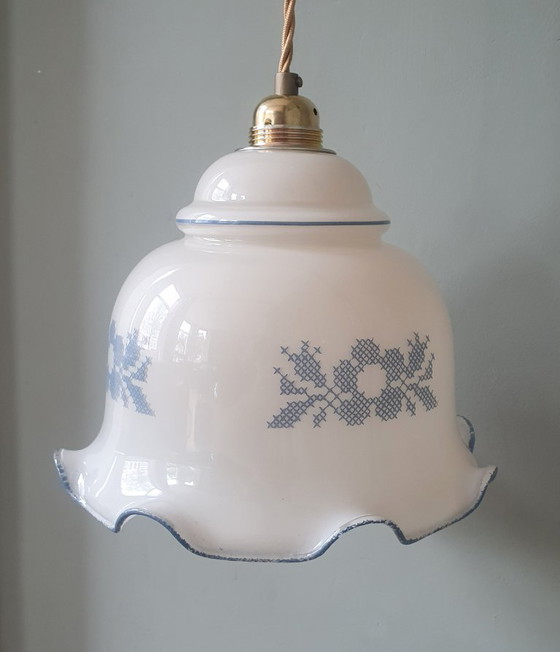 Vintage White Opal Glass Pendant Lamp - Flower-like shape – Metal (photo 11 of 17)