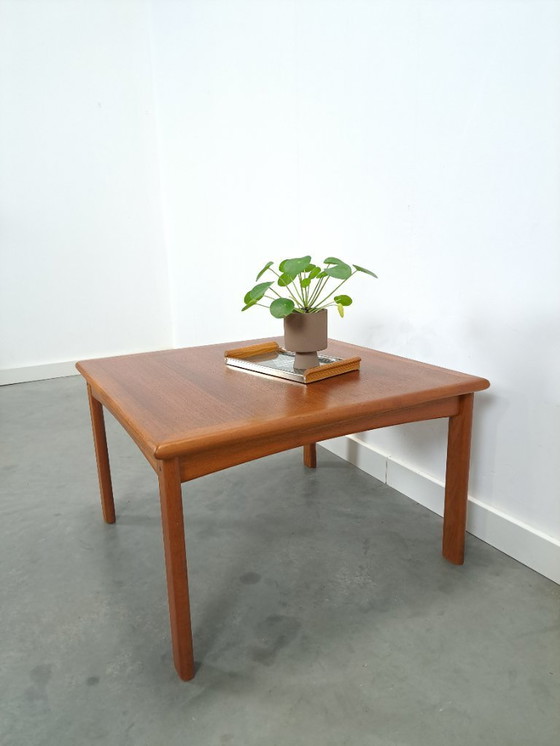 Image 1 of Table basse carrée danoise Glostrup en teck, n°1