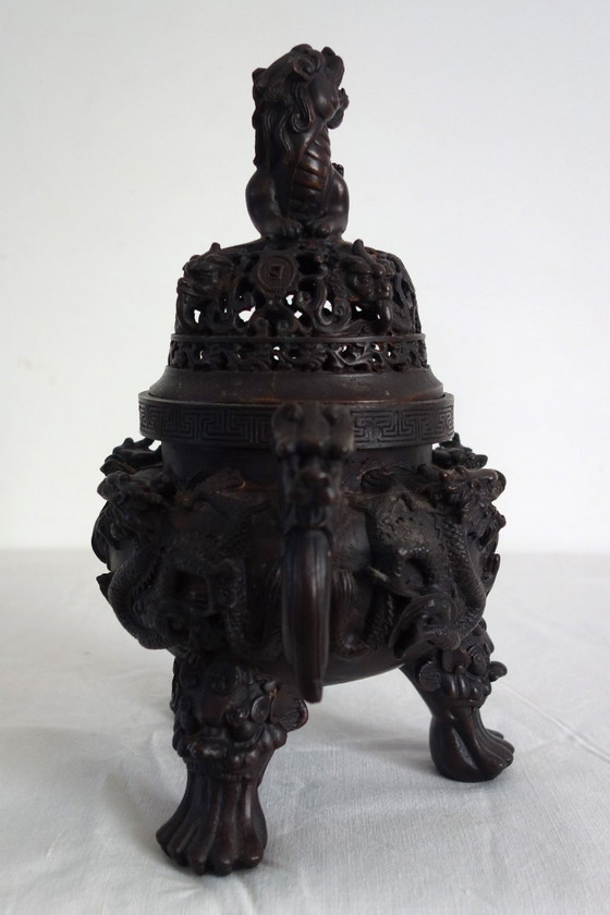 Image 1 of Quemador de perfume/incienso trípode grande con decoración de dragón, China