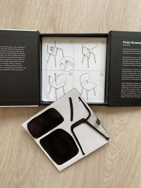 Image 1 of Miniatuur stoel Revolt (Hay) 