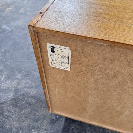 Credenza U-453 di Jiri Jiroutek per Interier Praha, anni '60 – Credenze, Legno (photo 12 of 13)