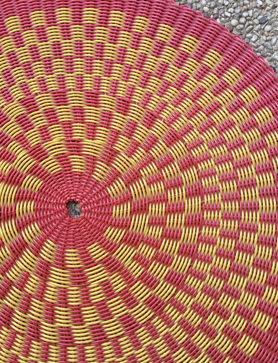 Image 1 of Vintage round Scoubidou rope rug - 100cm.