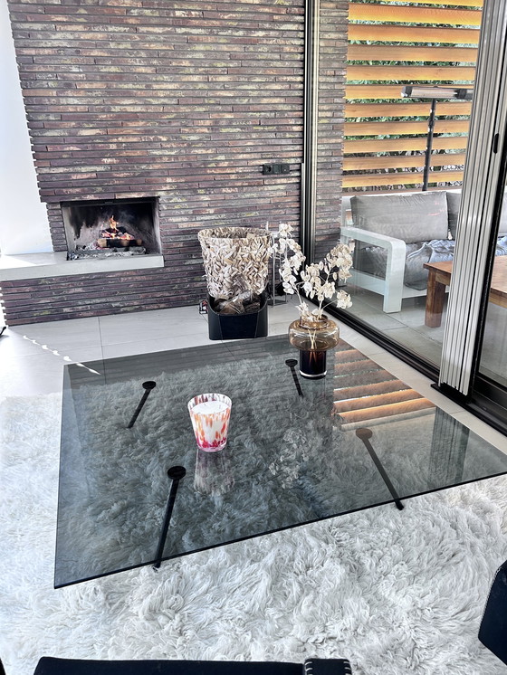 Image 1 of Coffee table Beek 140x140 glass