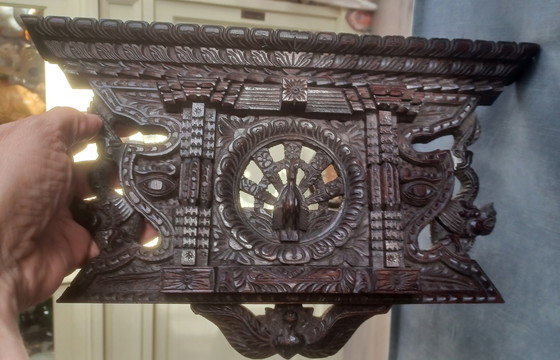 Image 1 of Finestra di pavone del Nepal con sculture in legno antiche Ankhi Jhayl