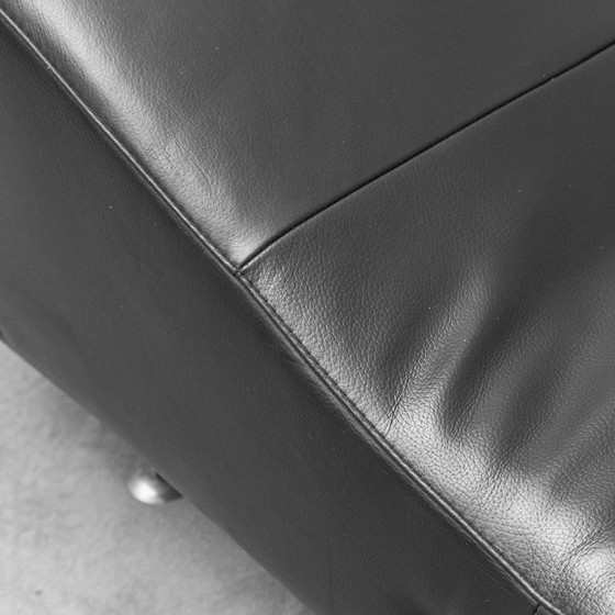 Image 1 of Vintage moderne design zwarte leren fauteuil – loungestoel uit de jaren 90