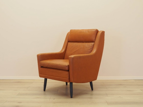 Image 1 of Oranje fauteuil, Deens design, jaren 70, gemaakt in Denemarken.