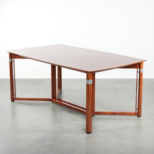 Art Deco design eettafel van Schuitema uit de Decoforma serie voor 4 tot 6 personen