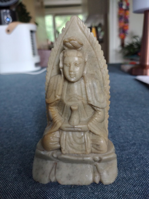 Inda, statuetta in pietra, realizzata a mano.