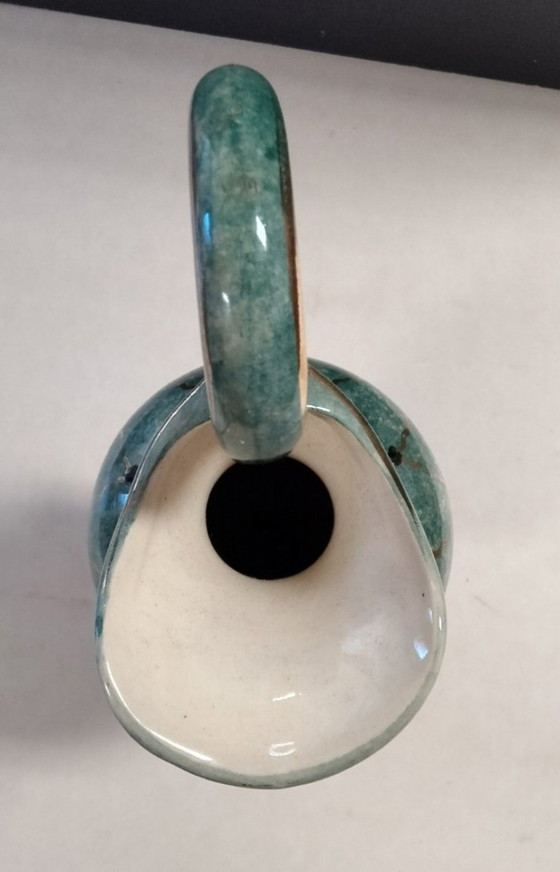 Image 1 of Brocca/vaso azzurro con manico e motivo a rombi in oro