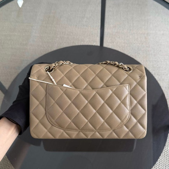 Image 1 of Borsa Chanel Classic Flap Small - Caviar 23CM trapuntata beige scuro, finiture dorate, microchip