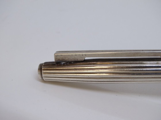 Image 1 of Penna a sfera scanalata Dior, metallo argentato, anni '70 - Francia