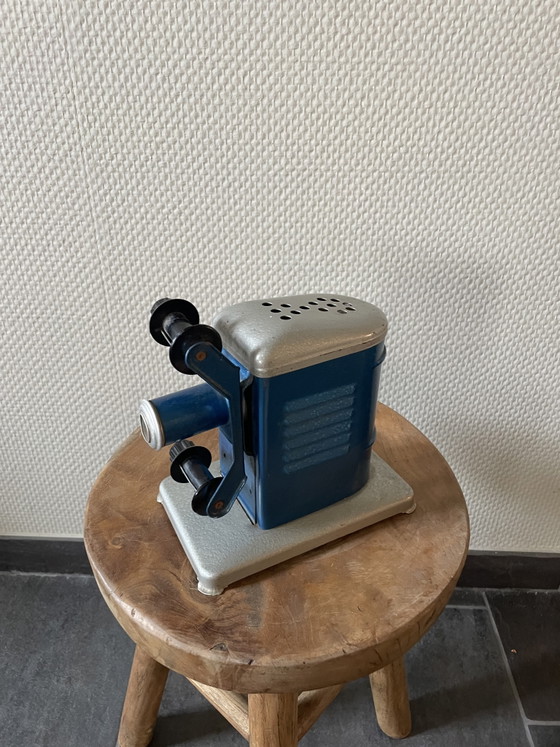 Antique Metal Children's Projector – Decorative Objects (photo 5 of 5)