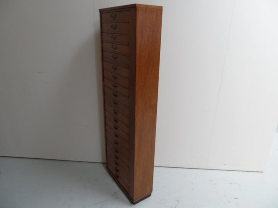 Image 1 of Armario de relojero antiguo con cajones