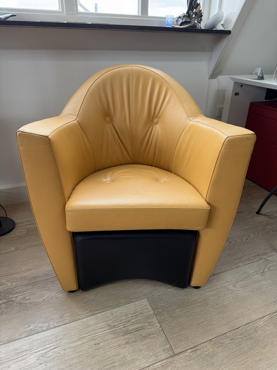 Image 1 of Poltrona Leolux Carabita con poggiapiedi in pelle