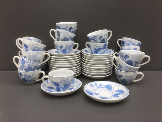 Image 1 of Ensemble de 6 tasses et sous-verres en porcelaine bleue