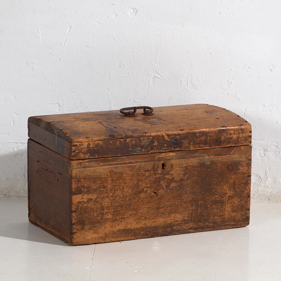 Antique storage chest (c.1920) #2 – Storage cabinet, Rustic (photo 4 of 40)