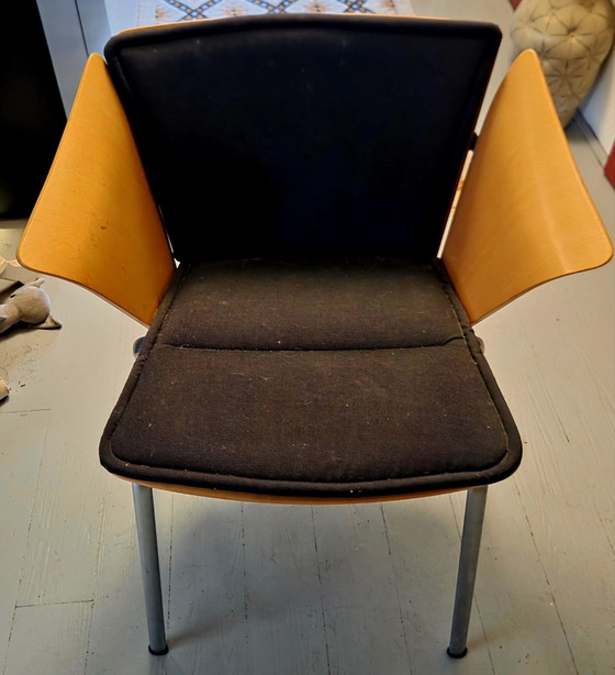 Four chairs by designer Fritz Hansen from Denmark. – Dining chairs, Textile, Wood (photo 6 of 8)