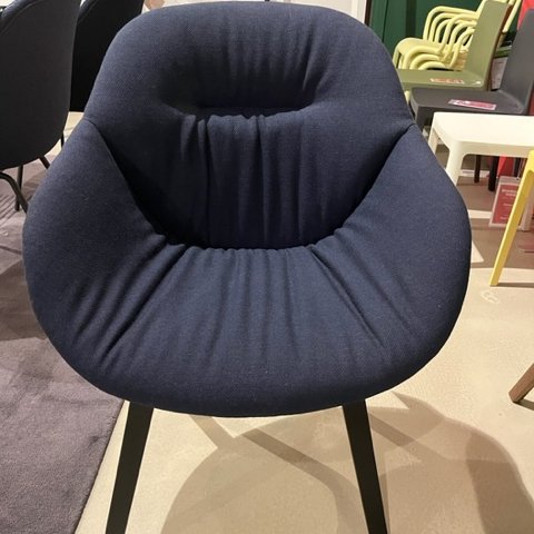 HAY AAC123 dining chair