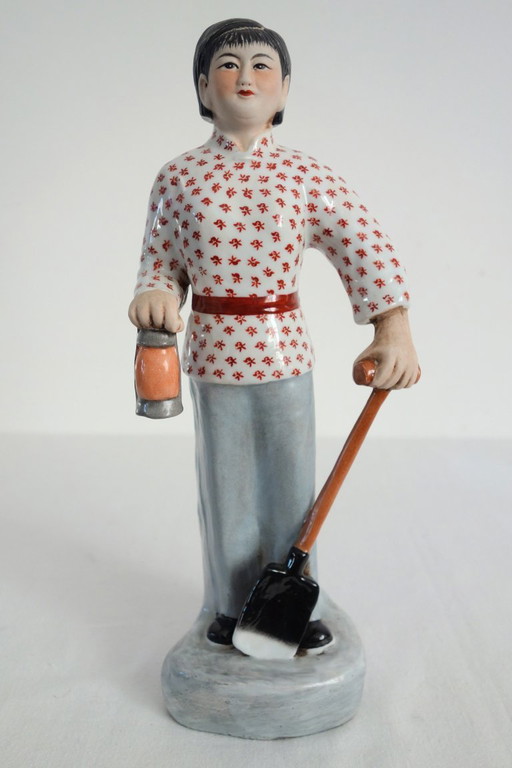 Estatua de mujer campesina de porcelana china - Revolución Cultural n.º 7