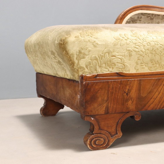Image 1 of Diván de nogal