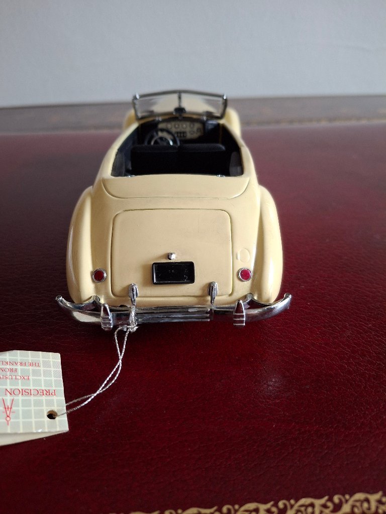 Franklin Mint Cord 812 Phaeton coupe 1937 1/24 | €59 | Whoppah
