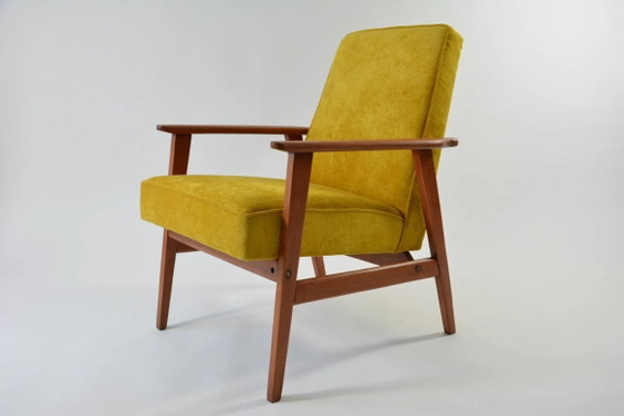 Image 1 of Gele FOX fauteuil met vierkante poten