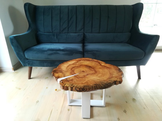 Image 1 of Colombie | Table basse artisanale en frêne avec résine époxy blanc perle