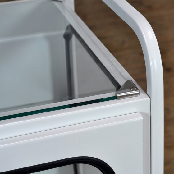 Image 1 of Armoire d'hôpital vintage, années 1970