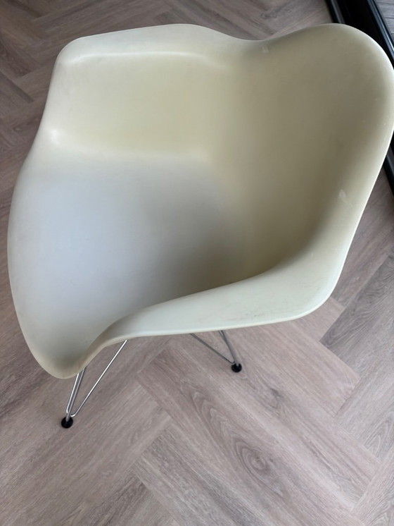 Image 1 of 6 sillas Vitra Eames DAR usadas