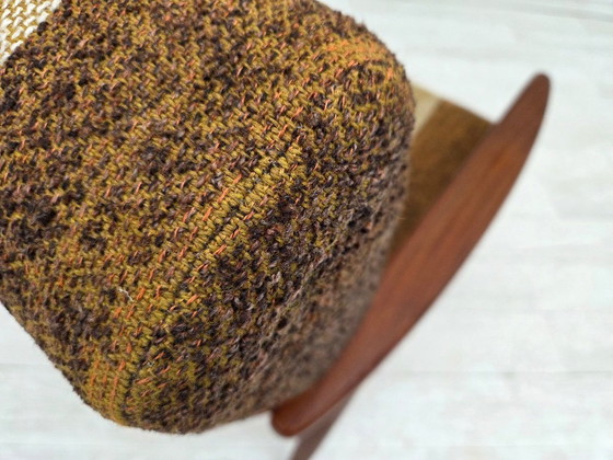 Image 1 of Fauteuil danois des années 1970, bois de teck, tissu d'ameublement en laine.