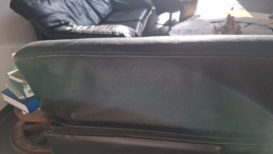 Schwarzes Leder, drei- und zweisitzig, Durlet – 2 Sitzer Sofas, Leather (photo 5 of 5)