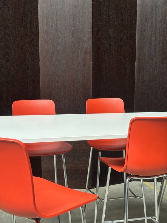 Image 1 of Vitra hoge tafel 160 cm