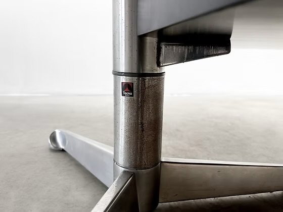 Image 1 of Tecno T96 boomerang bureau door Osvaldo Borsani vintage design