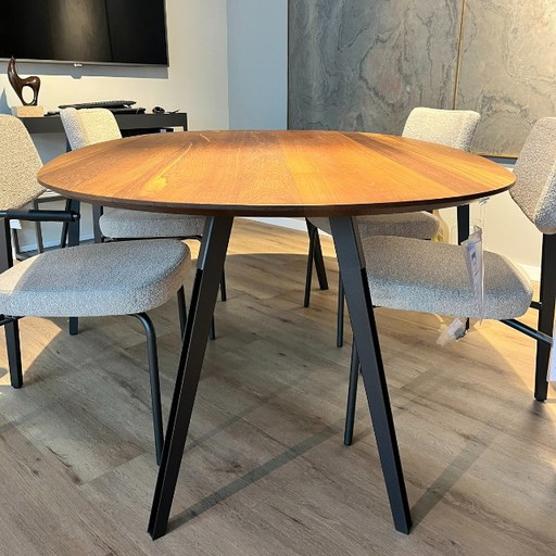 Qliv On Top eettafel