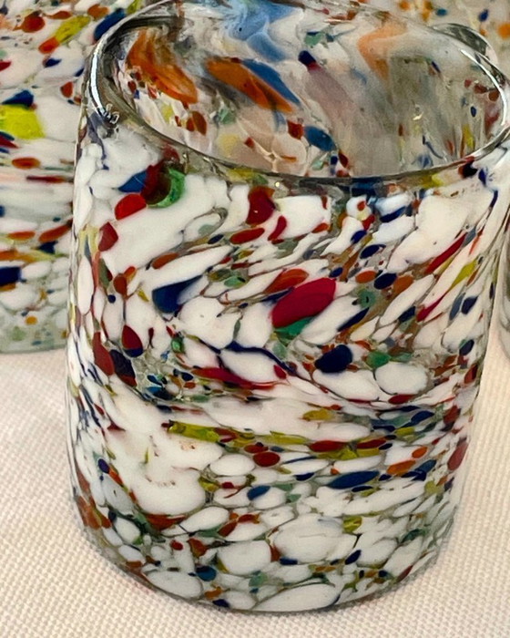 Image 1 of Karafset van Murano-glas met 6 kopjes – Kleurrijke kunstglazen kan – Vintage Italiaanse stijl