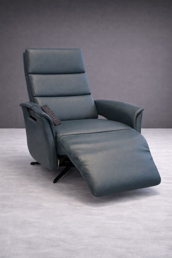 Image 1 of Electric chair